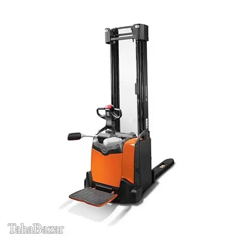 استاکر برقیمدل SWE140 با ارتفاع 2600 میلیمتر فراز بالابر آکام